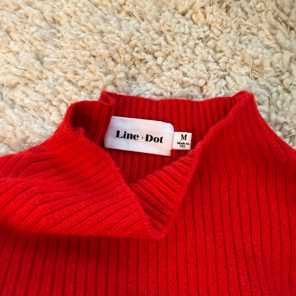 Line & Dot Sweater - Picture 2 of 4